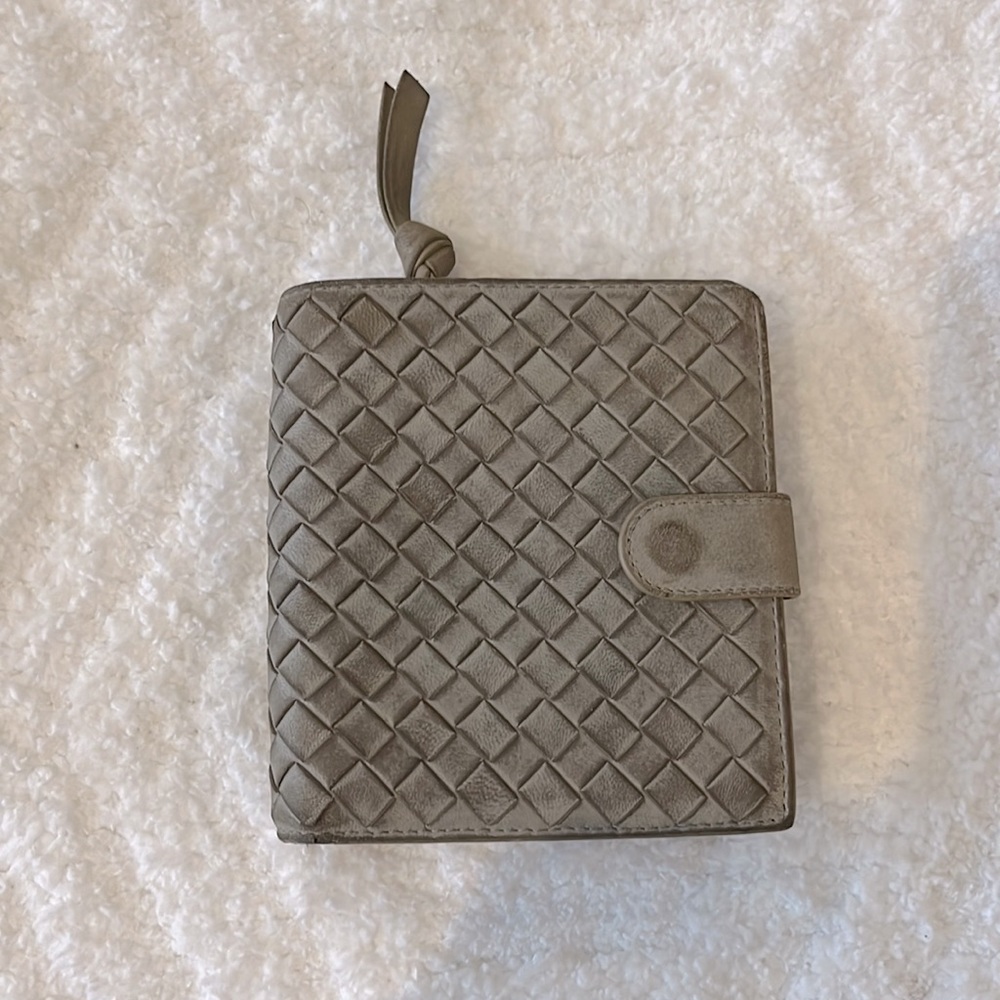 Bottega veneta compact grey wallet